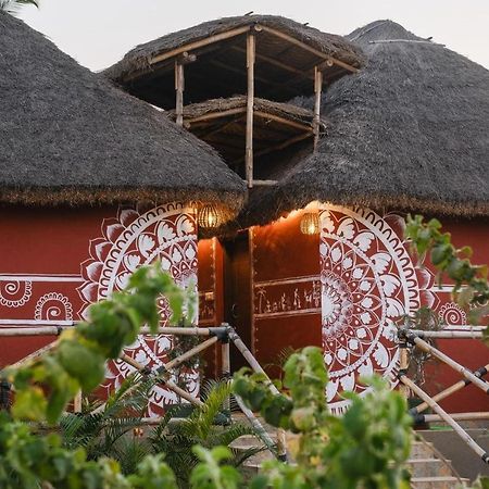 The Hideout Cottage And Restaurant Hampi Exterior photo